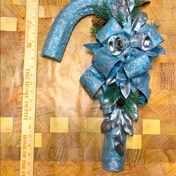 Christmas Peppermint Wreath - Picture 3 of 3